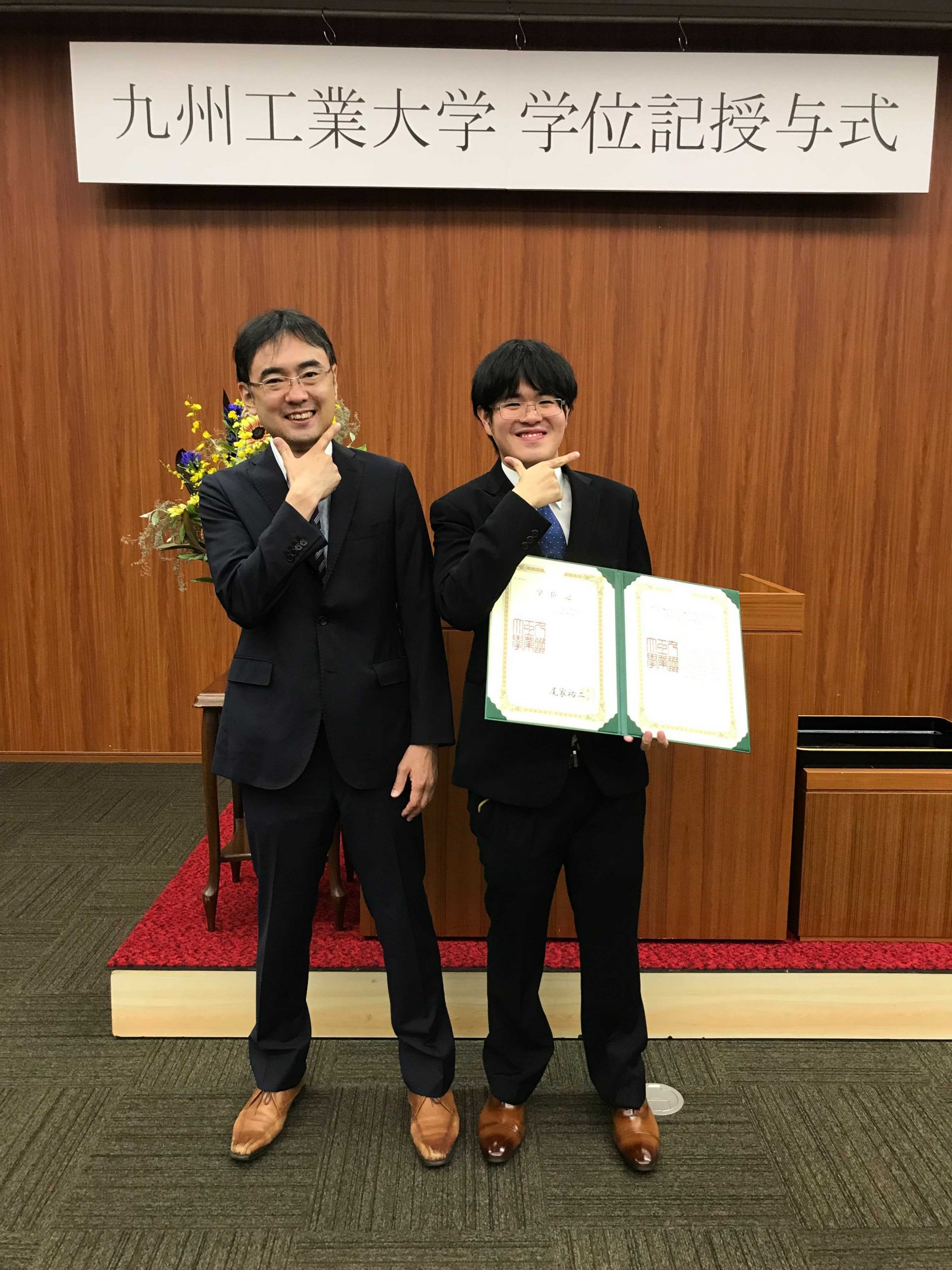 ニンナートさんが学位授与式に参列しました